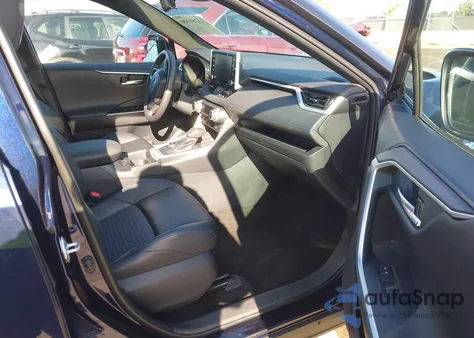 2019 Toyota Rav4 Hybrid Xse z USA, uszkodzony, nr VIN 2T3EWRFV1KW045121